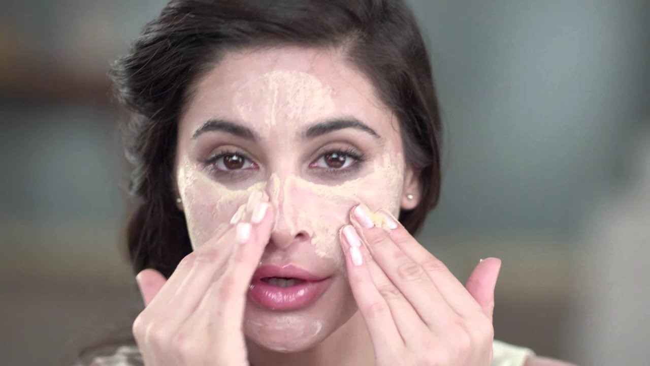how to use face scrubs